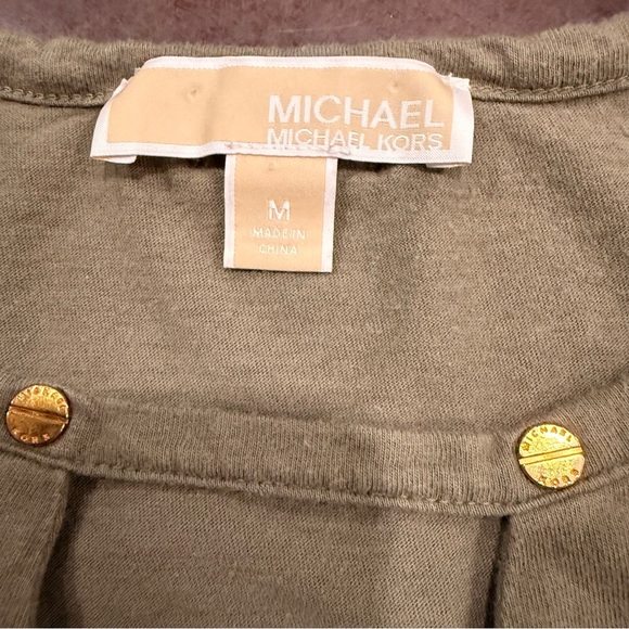 Sanrio Red and Pink Hello Kitty Short Sleeve Tees misc bundle size M - Picture 15 of 16